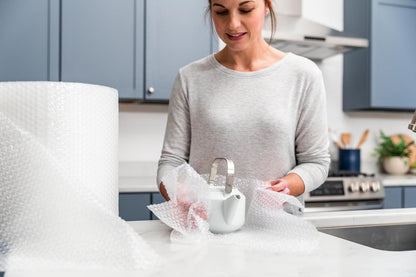 Duck Brand Small Bubble Cushioning Wrap for Moving & Shipping - 175 FT Bubble Packing Wrap for Extra Protection Packaging Boxes & Mailers - Clear