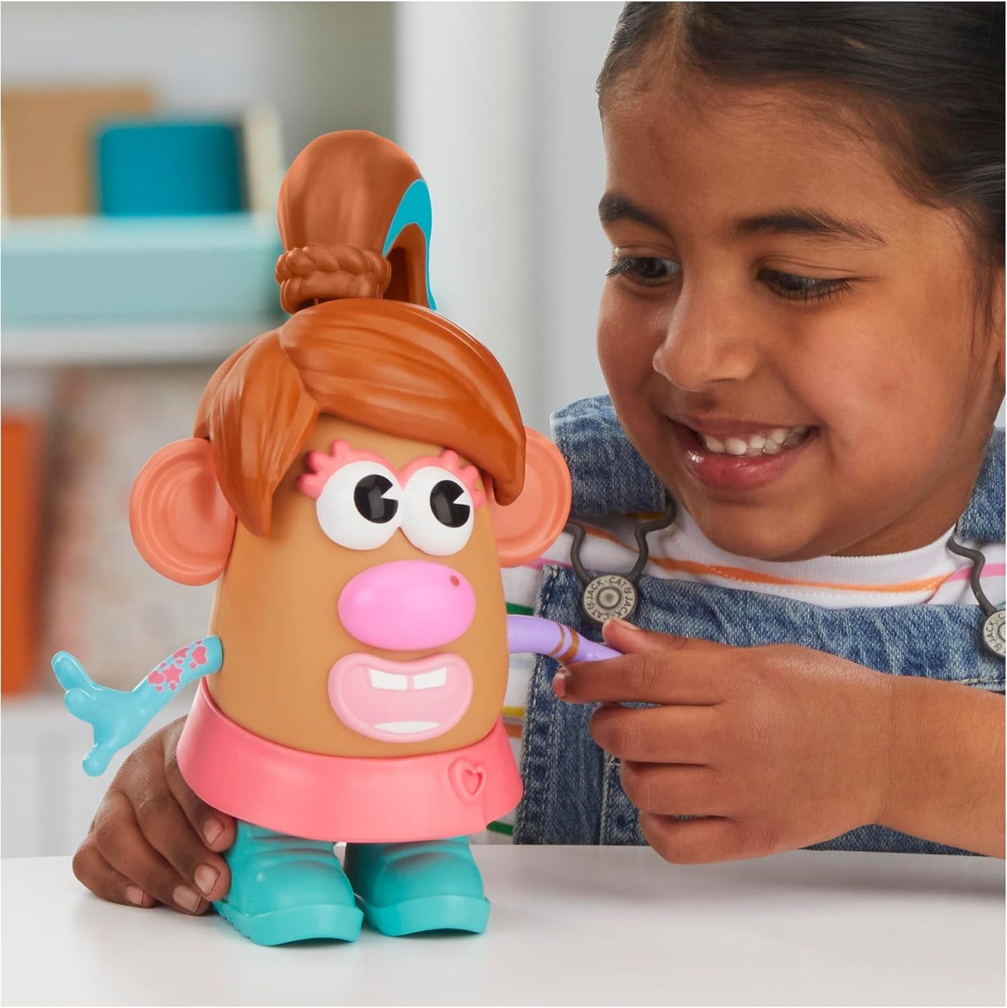Potato Head Express Yourspud Playset with 1 Potato Body and 32