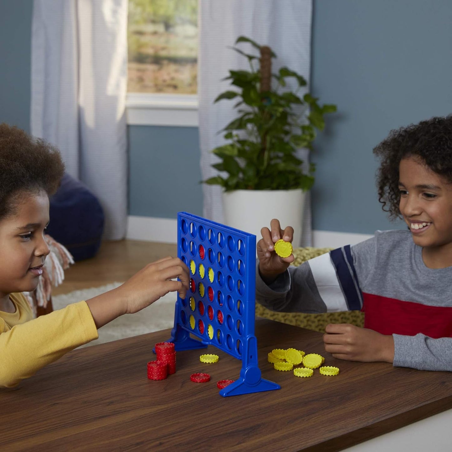 Hasbro Gaming Connect 4 Classic Grid, 4 in a Row Game, Strategy Board Games for Kids, 2 Players for Family and Kids, Easter Gifts for Boys and