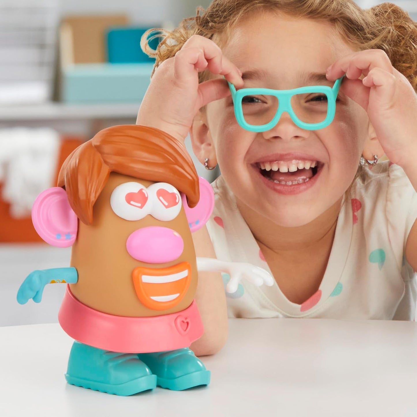 Potato Head Express Yourspud Playset with 1 Potato Body and 32