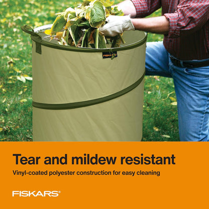 Fiskars Kangaroo Collapsible Spring Up Garden Bag for Yard Waste, Grass, Branches & Weeds, Tear & Mildew Resistant Vinyl-Coated
