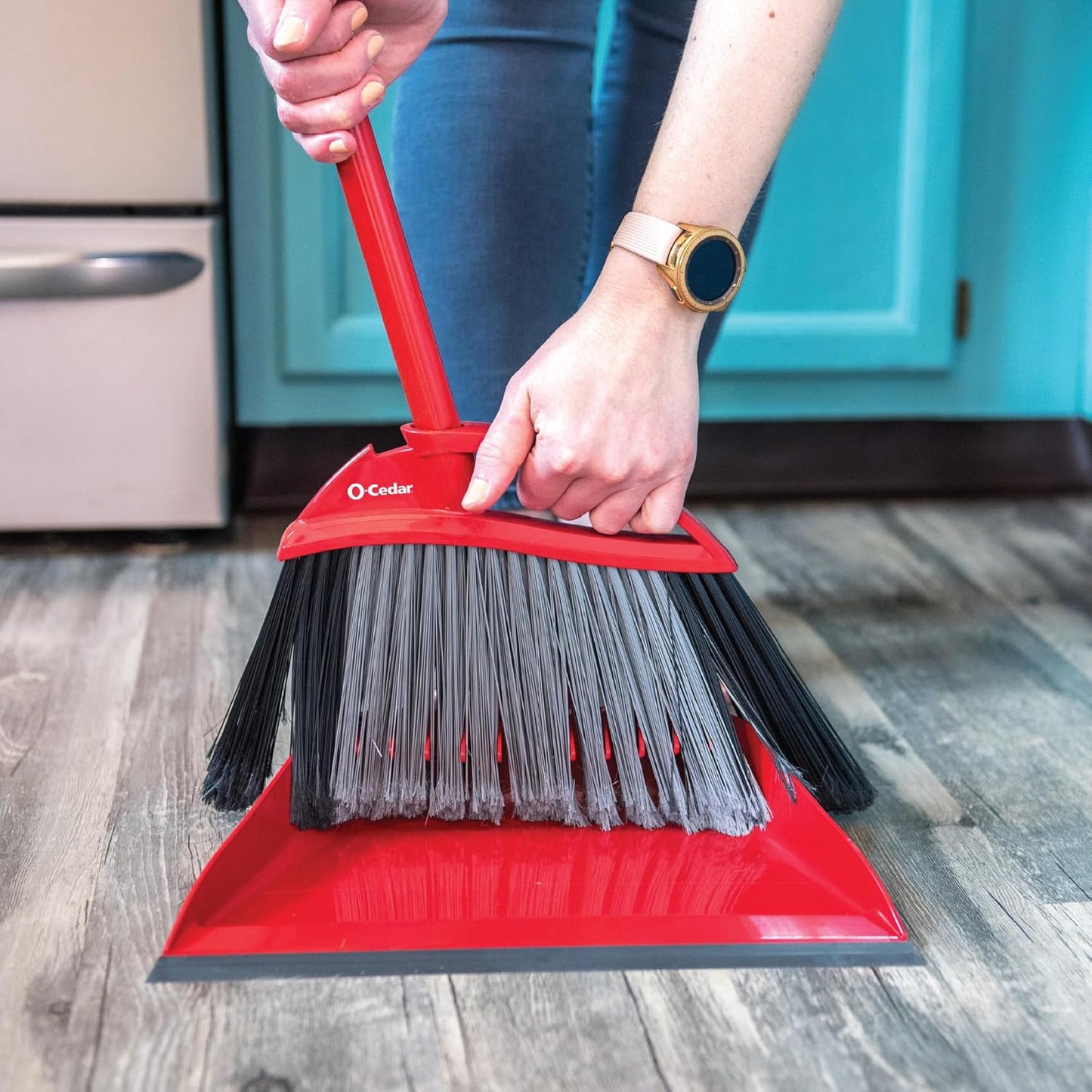 O-Cedar Pet Pro Broom with Step-On Dustpan, Remove 99% with One Sweep, Removes 3 Times More Pet Hair, Quiet Cleaning Tool for Cat and Dog Owners