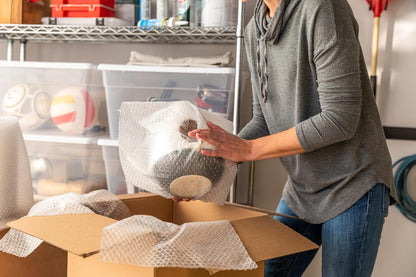 Duck Brand Small Bubble Cushioning Wrap for Moving & Shipping - 175 FT Bubble Packing Wrap for Extra Protection Packaging Boxes & Mailers - Clear