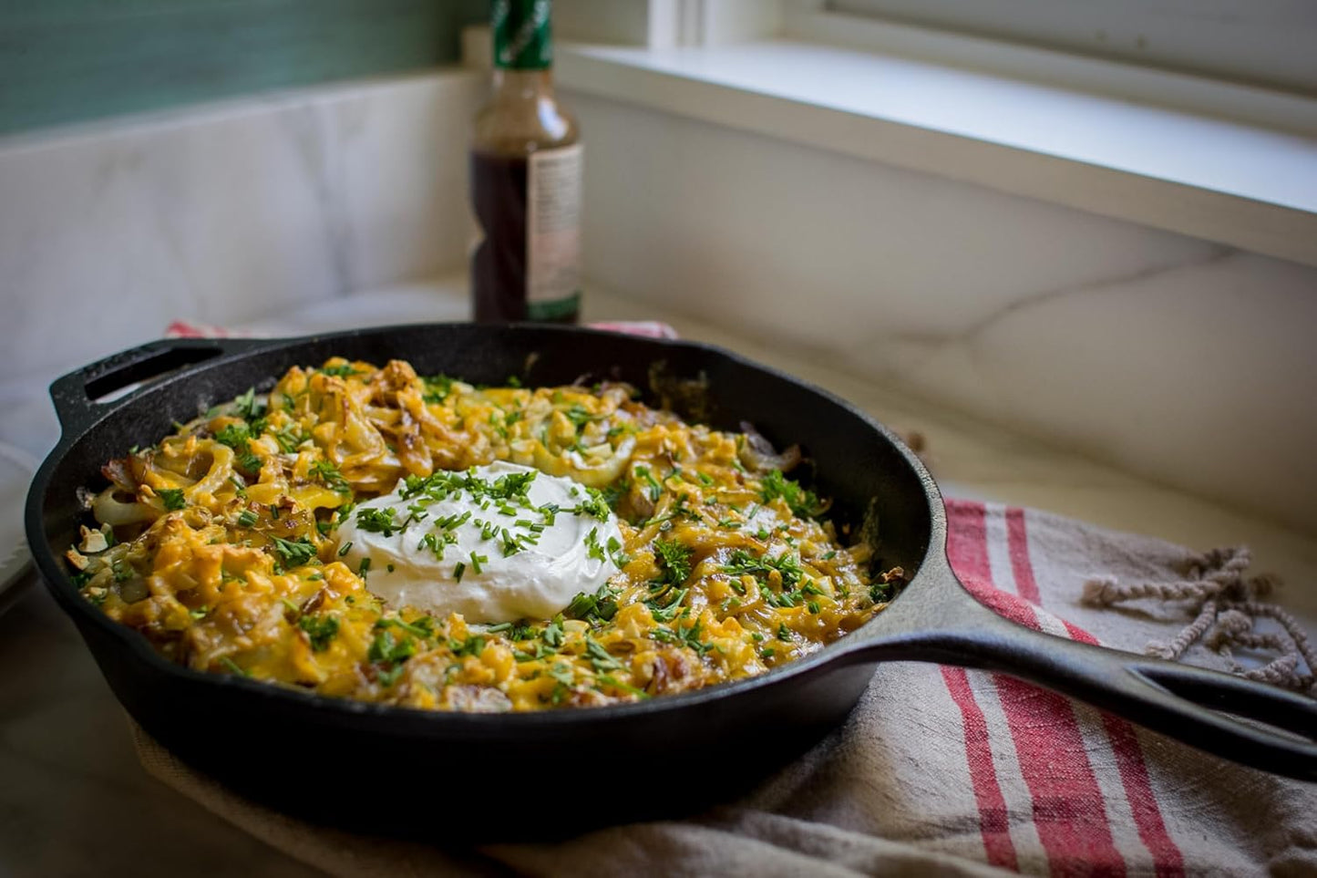 Lodge Seasoned Cast Iron Skillet - PFAS-Free, Non-Toxic Cookware - Use with an Oven, Stove